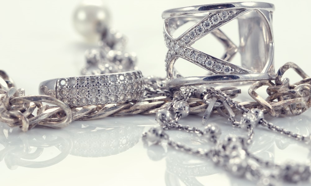 Silberschmuck Ankauf - Online Silberschmuck verkaufen zu hohen Silberpreisen